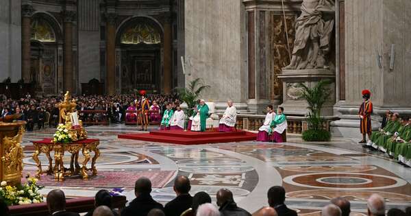 La Nación / Doctrina del Vaticano sobre IA advierte sobre “la sombra del mal”