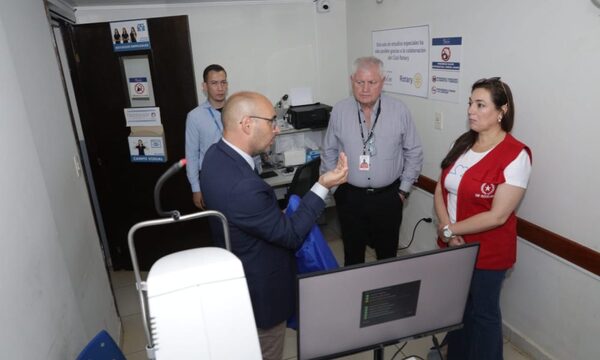 Realizan cirugías de cataratas y retina sin costo para personas de escasos recursos