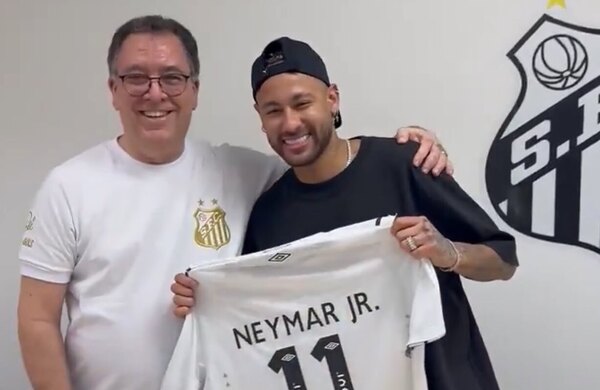 Versus / Santos se rinde ante el regreso de Neymar, su "príncipe"