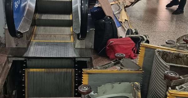 La Nación / Rescatan a trabajador gravemente herido, tras caer y quedar atrapado en una escalera mecánica