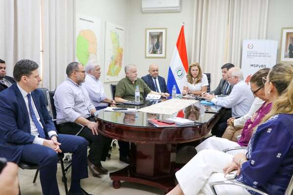 IPS y Salud Pública acuerdan “atención conjunta” y convenio para provisión de medicamentos - Nacionales - ABC Color