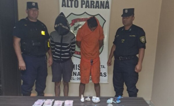 Tras quejas de vecinos, detienen a dos microtraficantes