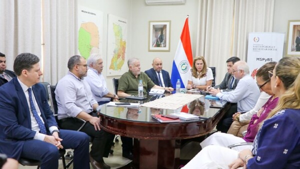 Salud e IPS coordinan acciones para mejorar atención a pacientes y abastecimiento de insumos