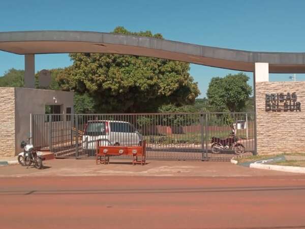 Video: bajan un ataúd en la vereda del Cementerio Municipal de Capiatá y explican qué pasó - Nacionales - ABC Color