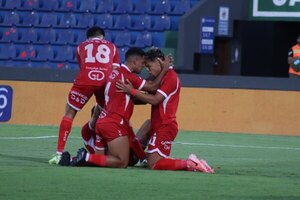 Versus / ¡Paraguarí supera a Sanjosiana y es equipo de Intermedia!