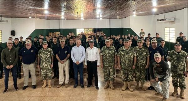 Paraguay prepara puestos militares fronterizos para coordinación de operaciones con Argentina