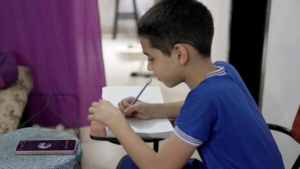 MEC prevé llegar a 10.000 estudiantes rezagados con las tutorías telefónicas