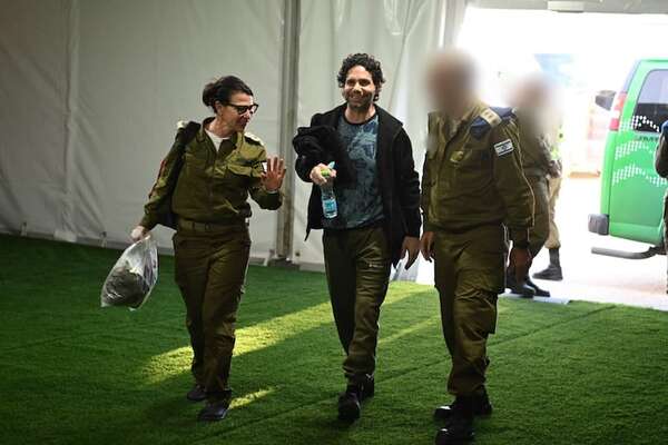 Unos 140 detenidos y presos palestinos son liberados en Jan Yunis, Gaza - Mundo - ABC Color