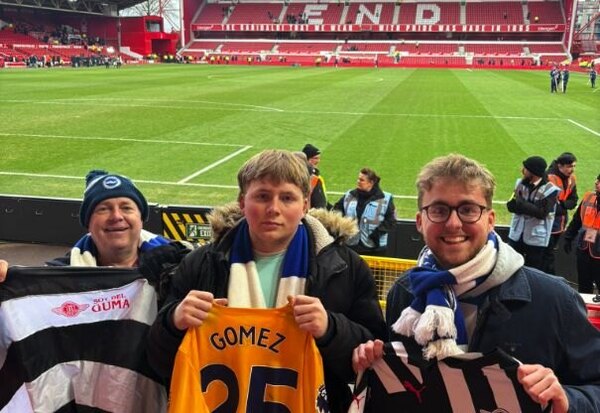 Versus / ¡Fan de Diego Gómez de Paraguay a Inglaterra!