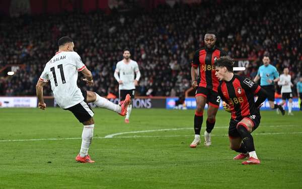 Doblete de Salah acerca al Liverpool a la Premier y al egipcio al ‘Kun’ Agüero - Fútbol Internacional - ABC Color
