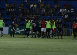 Sportivo Trinidense vs. Sportivo Luqueño: Entre auriazules, el mejor fue el de Trinidad - Fútbol - ABC Color