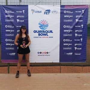 Tenis: Valeria Santander, tricampeona - Polideportivo - ABC Color