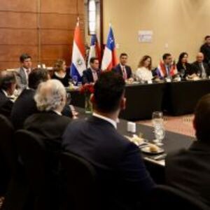 Presidente Santiago Peña invita a empresarios chilenos a invertir más en Paraguay :: Presidencia de la República del Paraguay
