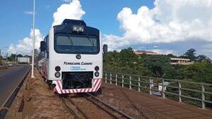 Colisión entre tren y automóvil en Encarnación - 1000 Noticias