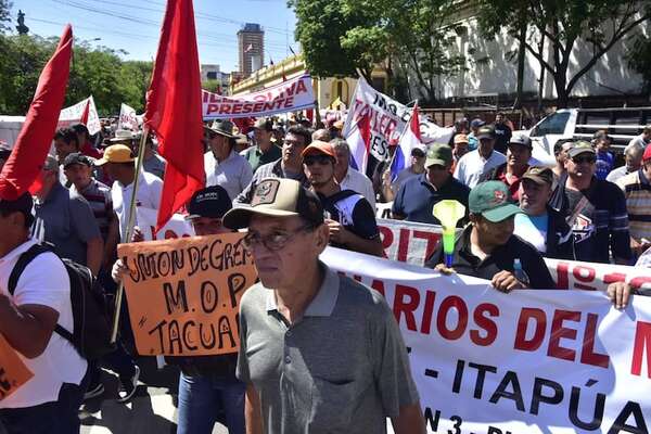Ejecutivo autoriza contratación de personal sin concurso de méritos - Economía - ABC Color