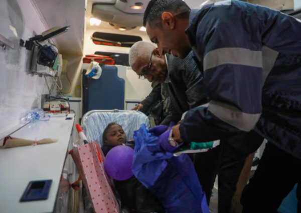 Egipto recibe a más heridos y enfermos de Gaza