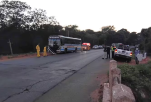 Motociclista muere tras ser atropellado por un bus en Yaguarón