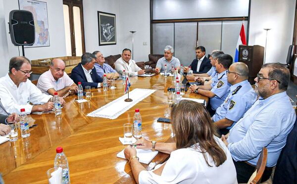 Gremios y Gobierno conforman mesa para trabajar en medidas contra los efectos de la sequía
