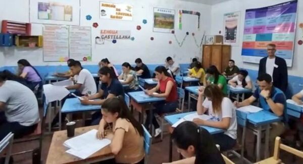 Hasta mañana se pueden inscribir docentes para concurso de banco de datos para 14.735 cargos