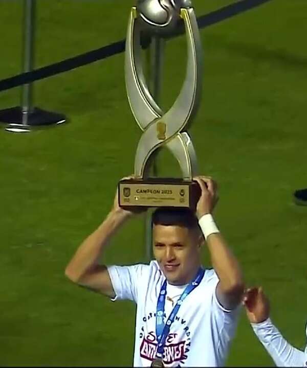 Alex Arce conquista la Supercopa de Ecuador - Fútbol Internacional - ABC Color
