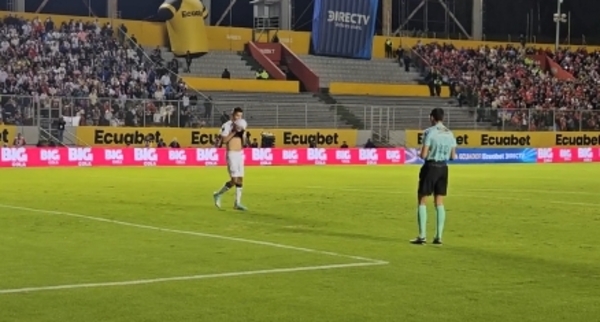 ¡Mirá cómo Alex Arce anunció que será papito!