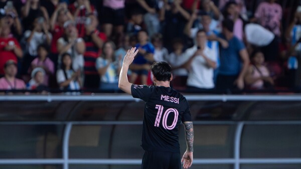 Lionel Messi maravilla a Panamá