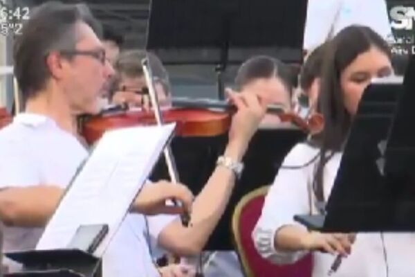 Con música y arte conmemoran el Día de la Democracia - SNT