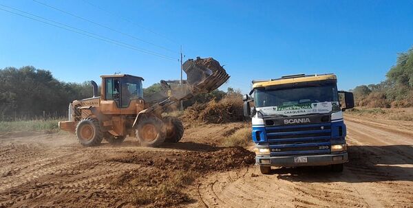 Reparan caminos y distribuyen agua a poblaciones vulnerables - .::Agencia IP::.