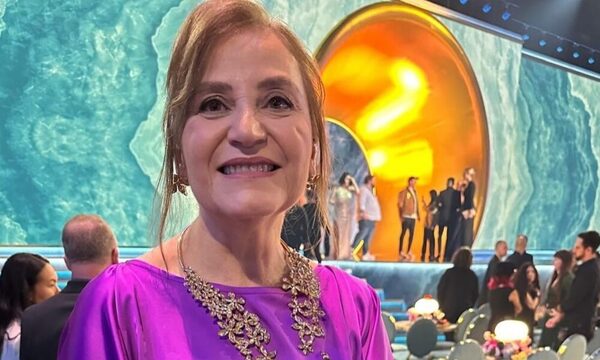 (VIDEO) ¡Berta Rojas estuvo en primera fila de los Grammys!