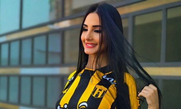 ¡Shirley Lizza no se pierde ningún partido del aurinegro!