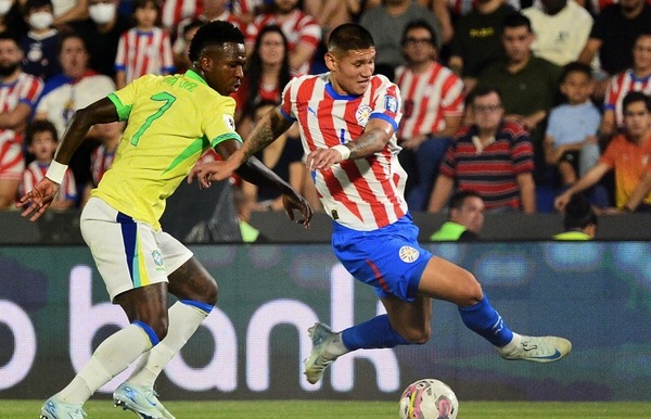 Confirman ida de Juan Cáceres al Dinamo de Moscú