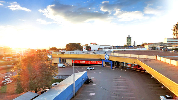 Hace 30 años, Supermercados Gran Vía es parte de la historia de Ciudad del Este - La Clave