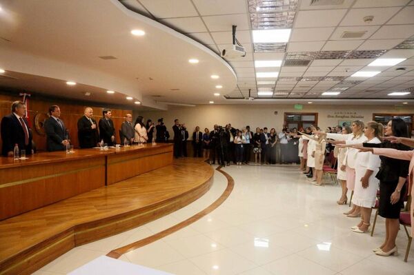 Autoridades judiciales tomaron juramento a 25 magistrados