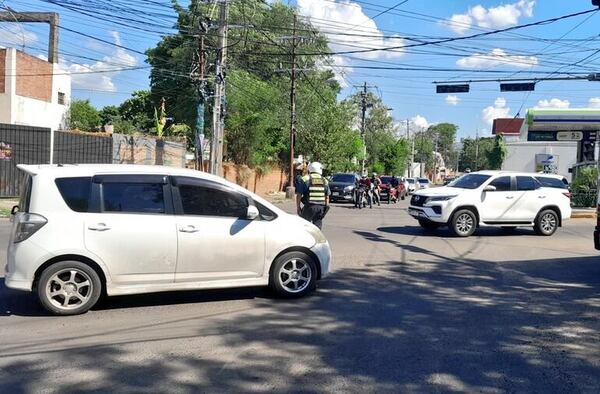 Paciencia para manejar en Asunción: reportan semáforos fuera de servicio - Nacionales - ABC Color