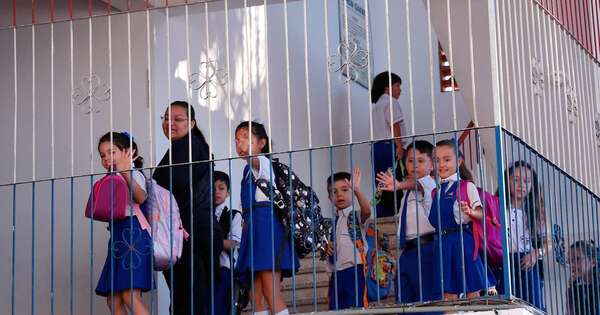 La Nación / Vuelta a clases: varias escuelas y colegios privados volvieron a las aulas desde este lunes