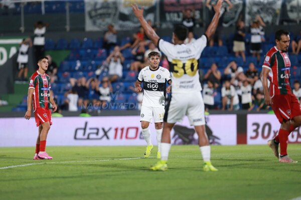 Versus / Olimpia despierta en la temporada con una convincente goleada ante Tembetary