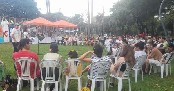 La Nación / “Memoria y Futuro” evocó en CDE caída de la dictadura e inicio democrático