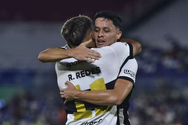 Olimpia vs. Atlético Tembetary: El decano logra la victoria sin inconvenientes - Fútbol - ABC Color