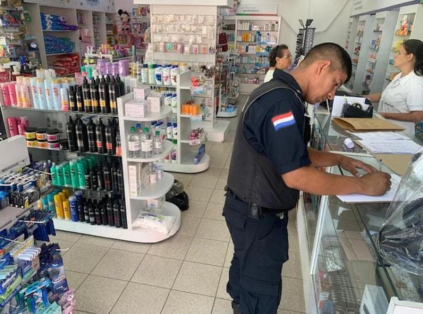 Luque: mujer asaltó una farmacia con un plato roto - trece