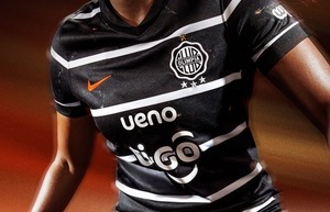 Olimpia presenta su camiseta alternativa