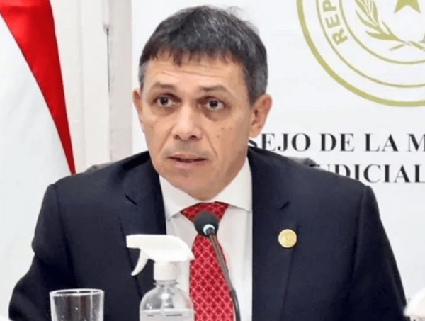 Oscar Paciello niega intervención en caso de la fiscal Uemura · Radio Monumental 1080 AM
