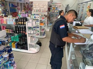 Mujer asaltó una farmacia con un pedazo de plato roto - 1000 Noticias