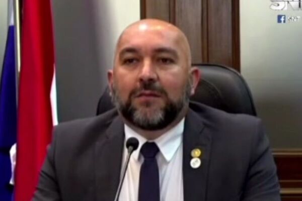 Pedirán pérdida de investidura de Orlando Arévalo - SNT