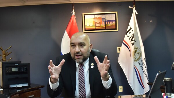 En 2023 salta el dudoso patrimonio de Orlando Arévalo: ¿Qué pasó del análisis de la Contraloría?