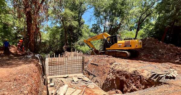 La Nación / Avanza canal de hormigón para revitalizar el arroyo San Lorenzo