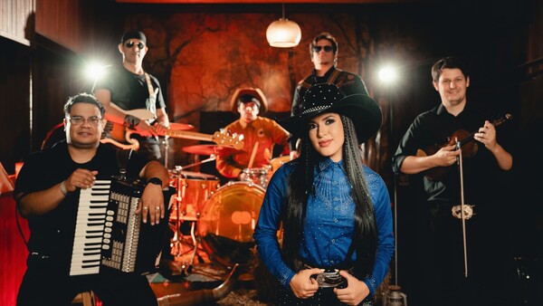 Mily Brítez se posiciona en tendencia de YouTube con música sertaneja