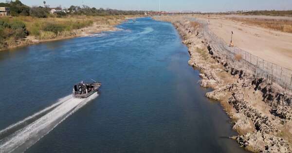 La Nación / México despliega militares en frontera con EE. UU.