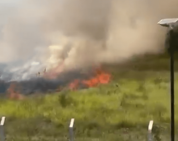 Reportan incendio en San Bernardino y amenaza a varias viviendas