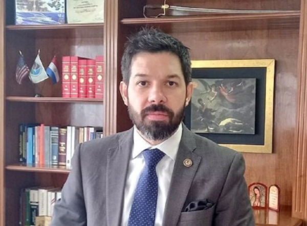 Juez asegura que se apartaron los datos más relevantes del celular de Lalo Gomes