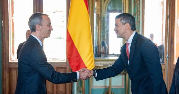 Diario HOY | Peña recibe cartas credenciales de nuevos embajadores acreditados en el país